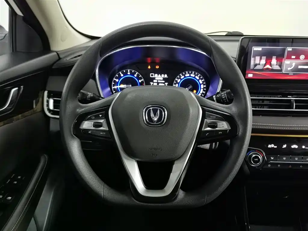 Changan Eado DT 2018 — фото 11