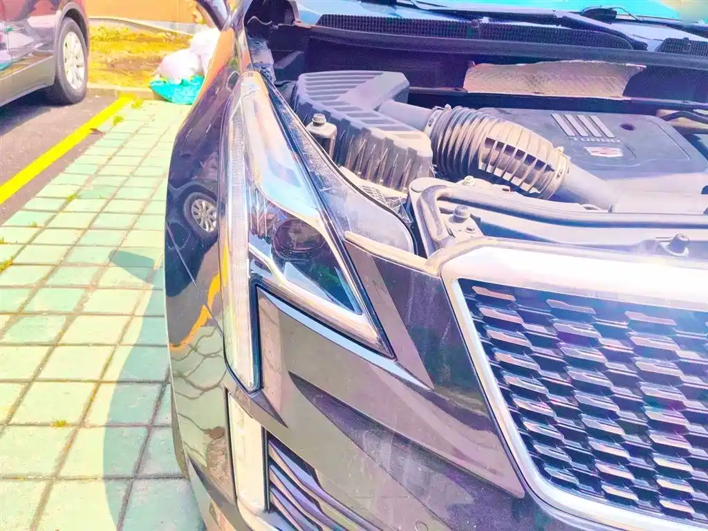 Cadillac XT5 2020 — фото 21