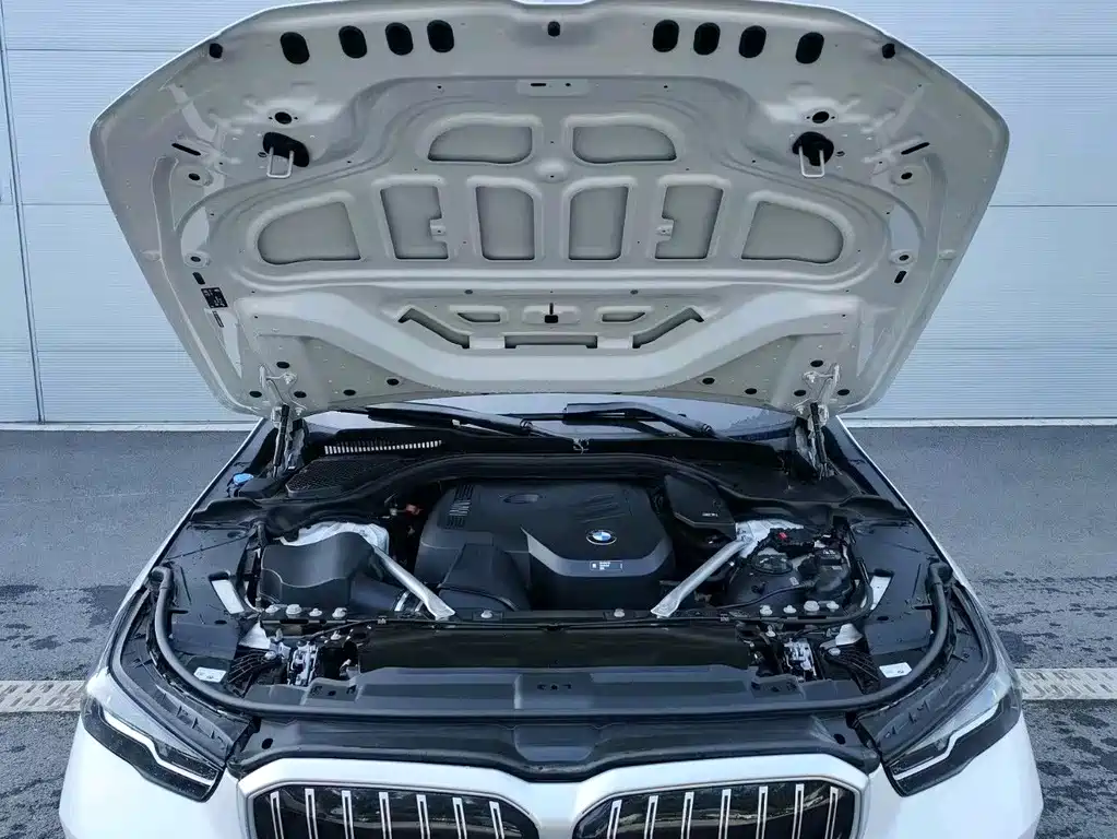 BMW 5 Series 2025