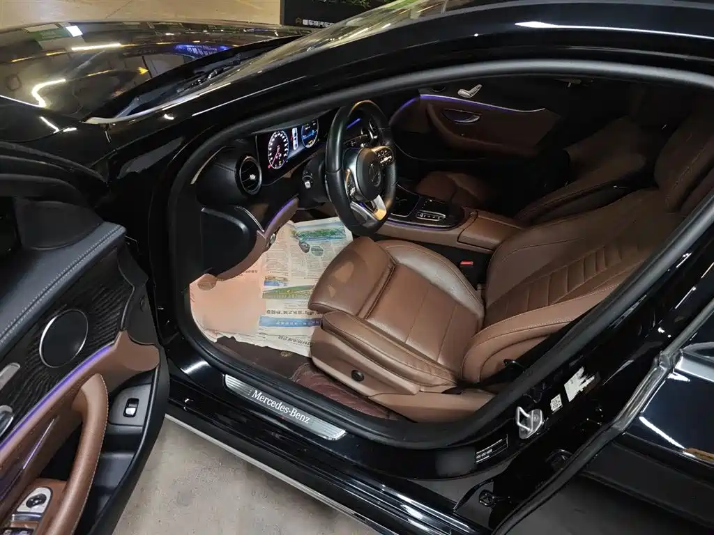 Mercedes-Benz E-Class 2020 — фото 16