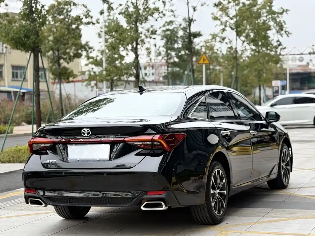 Toyota Avalon 2023 — фото 20