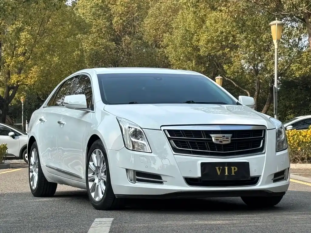 Cadillac XTS 2017 — фото 3