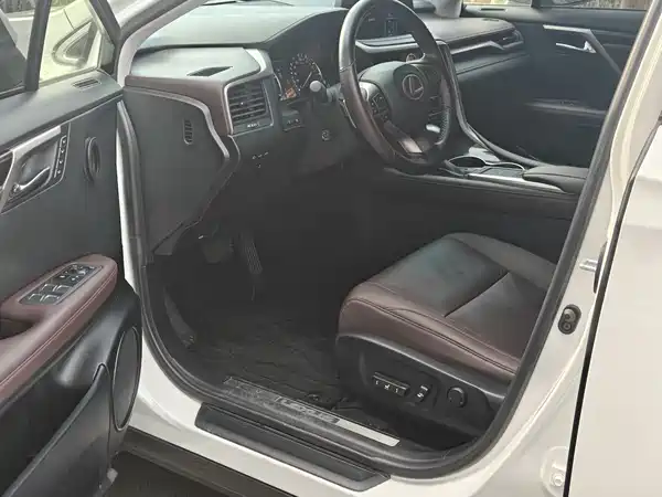 Lexus RX 2020