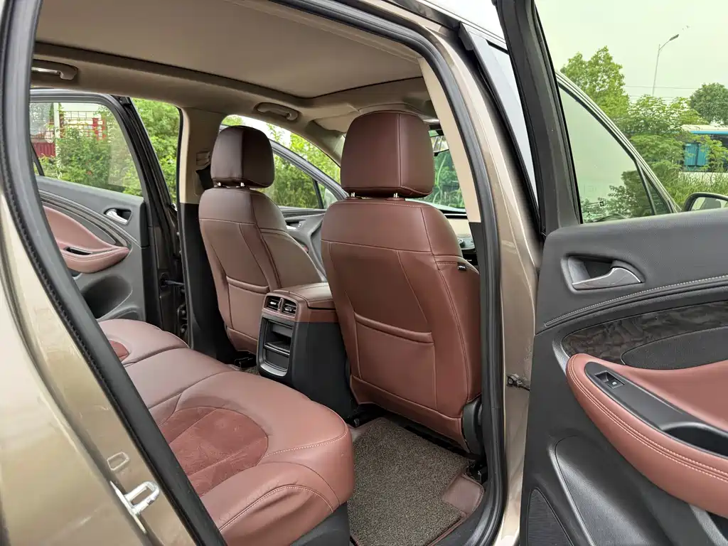 Buick Envision Plus 2016 — фото 9