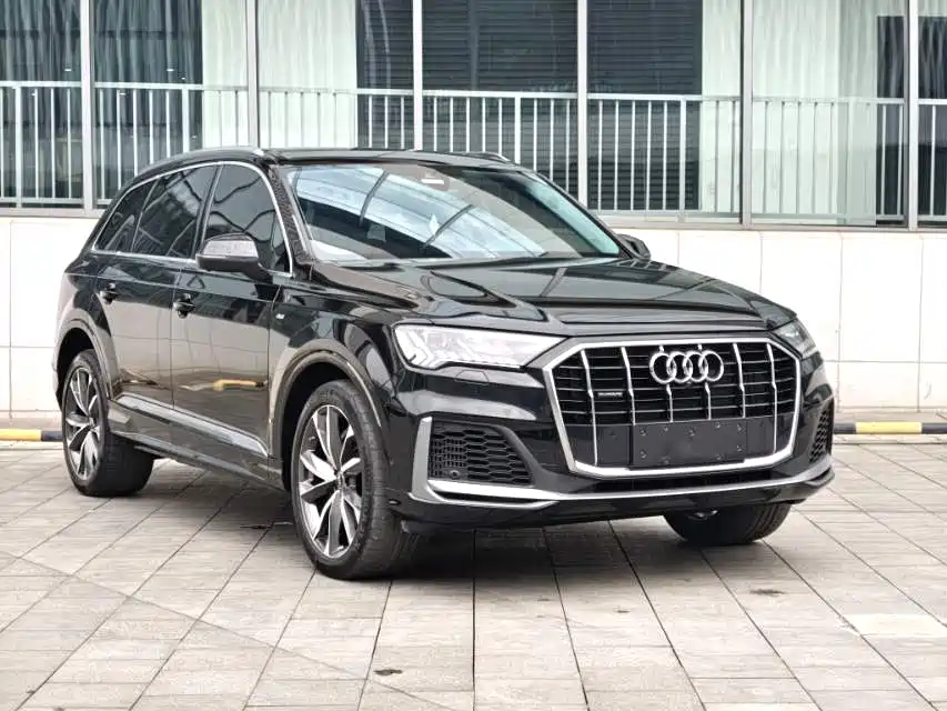 Audi Q7 2023 — фото 3