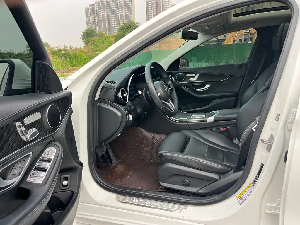 Mercedes-Benz C-Class 2019 — фото 14