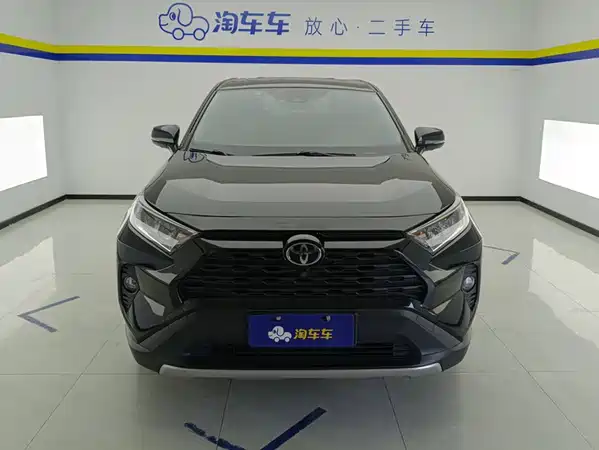 Toyota RAV4 2021