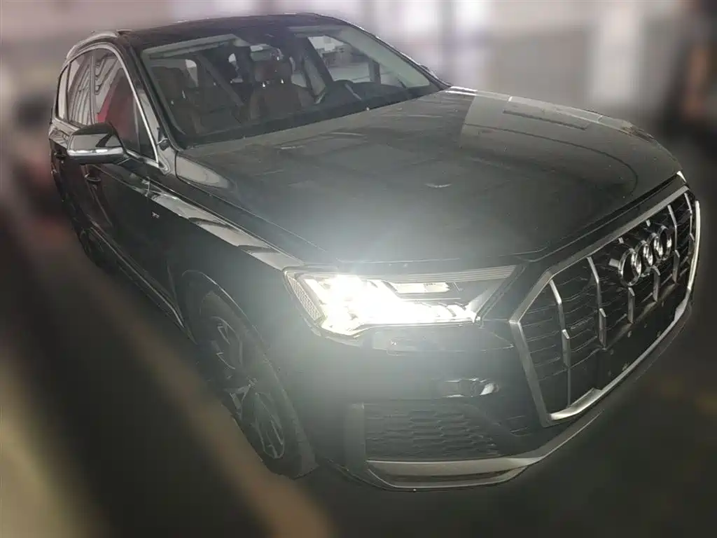 Audi Q7 2020 — фото 7
