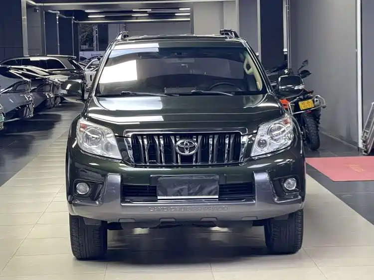 Toyota Prado 2013 — фото 2