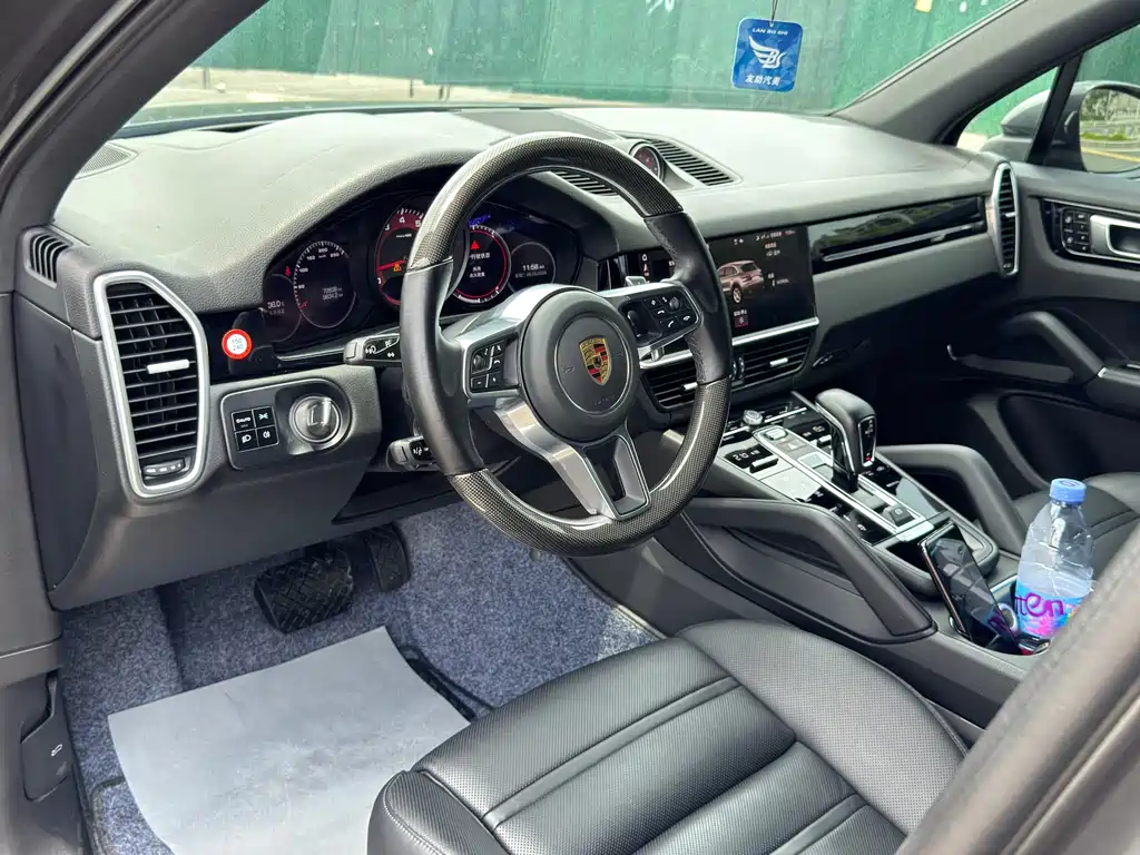 Porsche Cayenne 2021 — фото 10