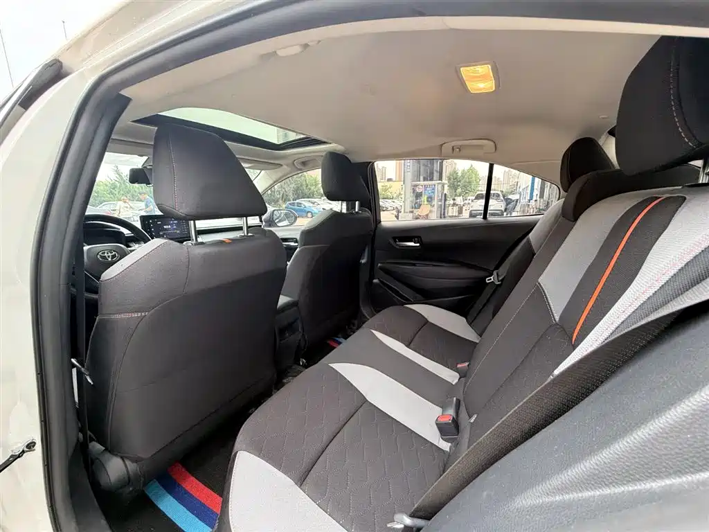 Toyota Corolla 2023 — фото 11