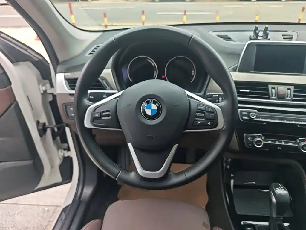 BMW X1 2019 — фото 11