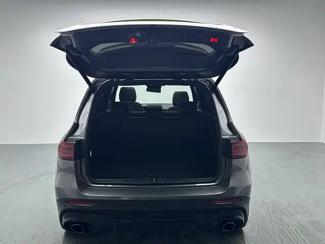 Mercedes-Benz GLB AMG 2025 — фото 16