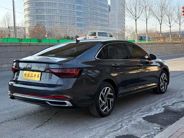 Volkswagen Sagitar 2022