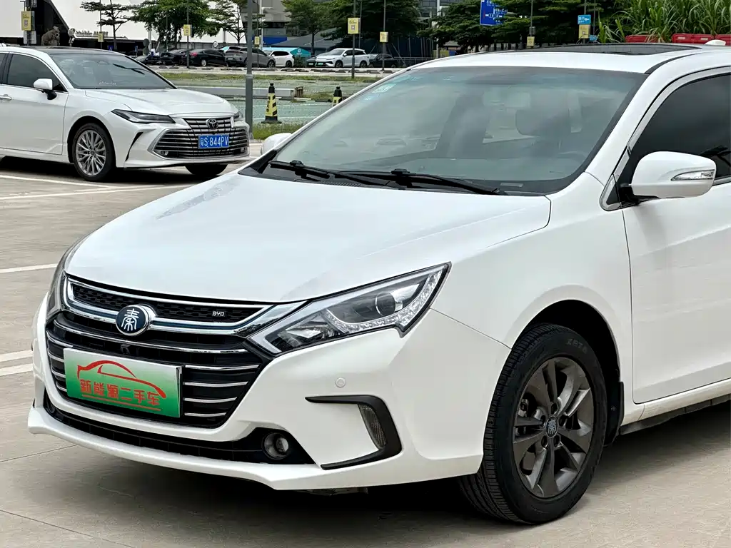 BYD Qin NEV 2018 — фото 8