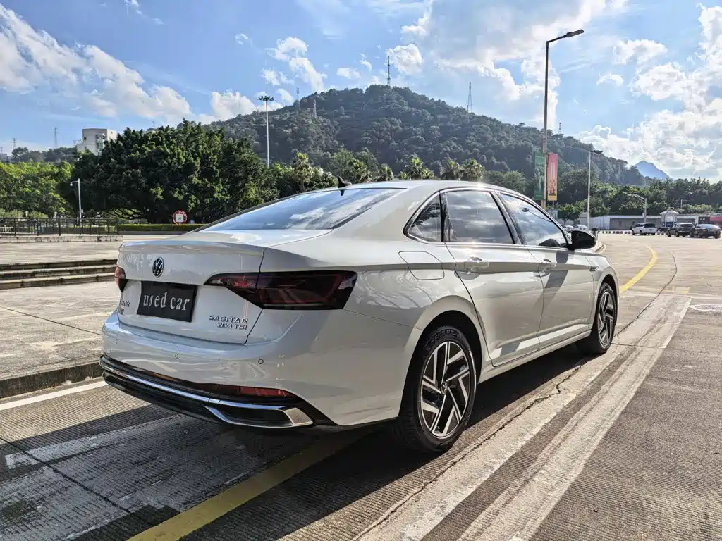Volkswagen Sagitar 2022