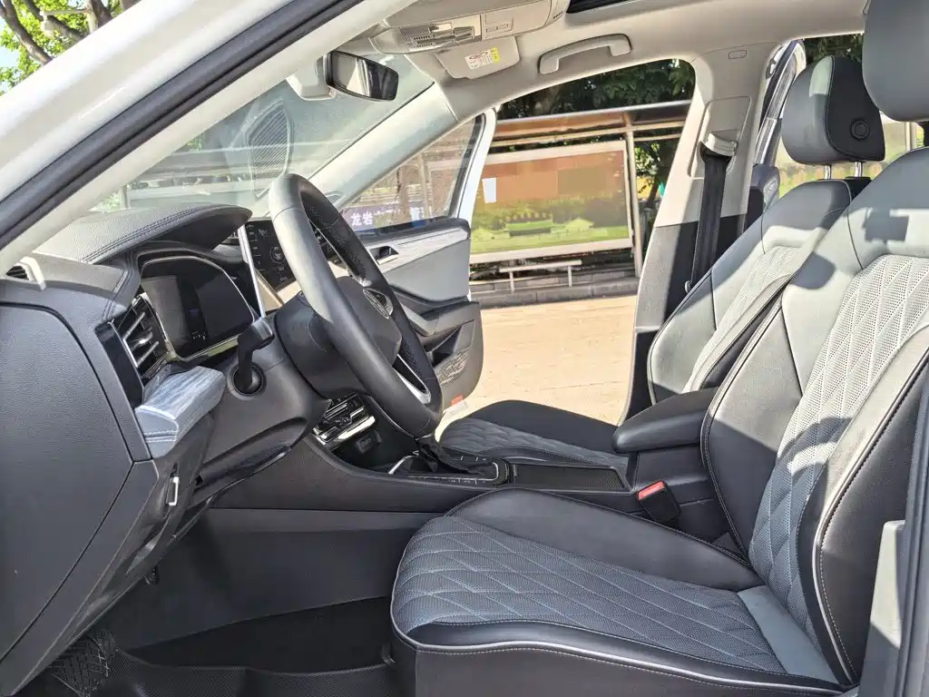 Volkswagen Sagitar 2022