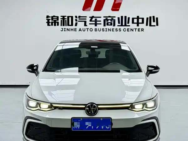 Volkswagen Golf 2023