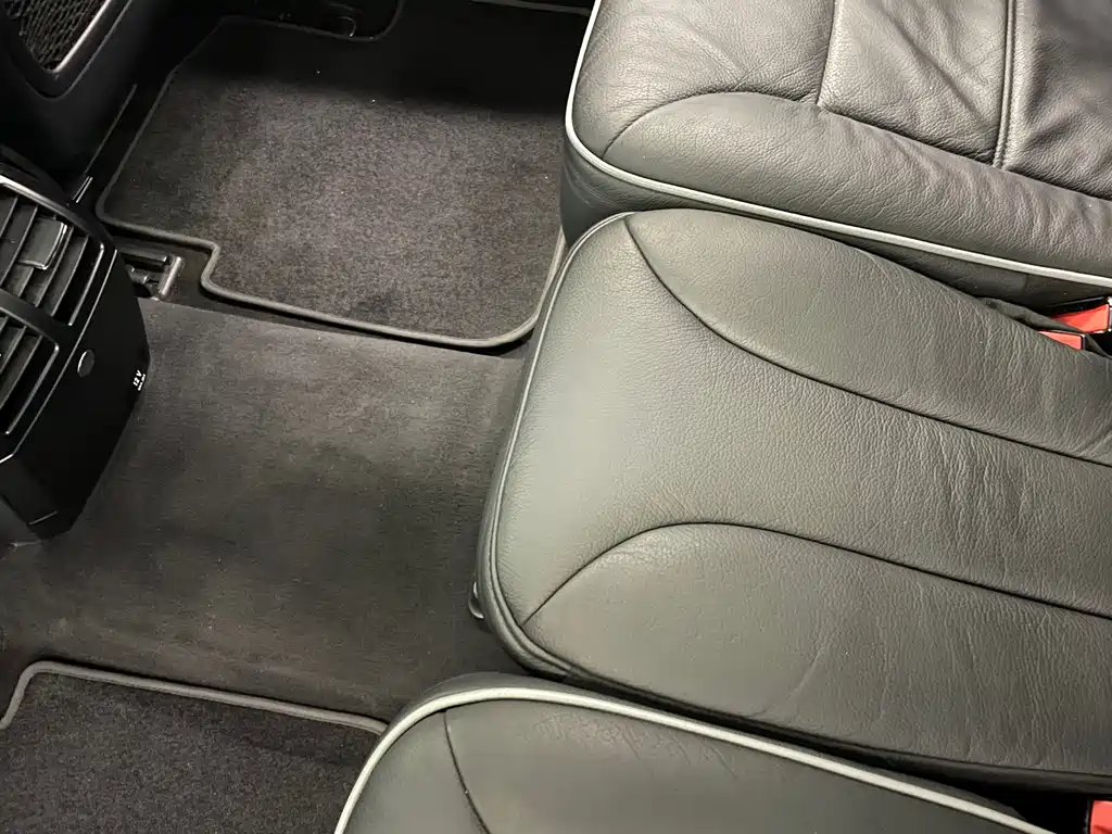 Mercedes-Benz R-Class 2017 — фото 36
