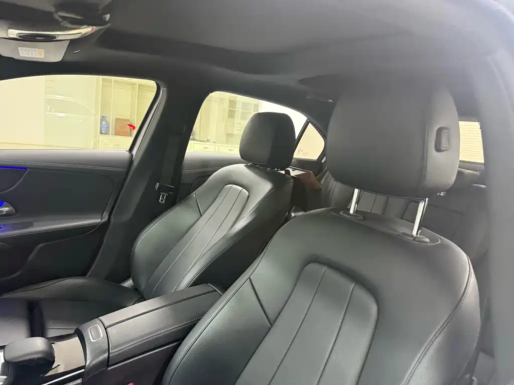 Mercedes-Benz A-Class 2022 — фото 12