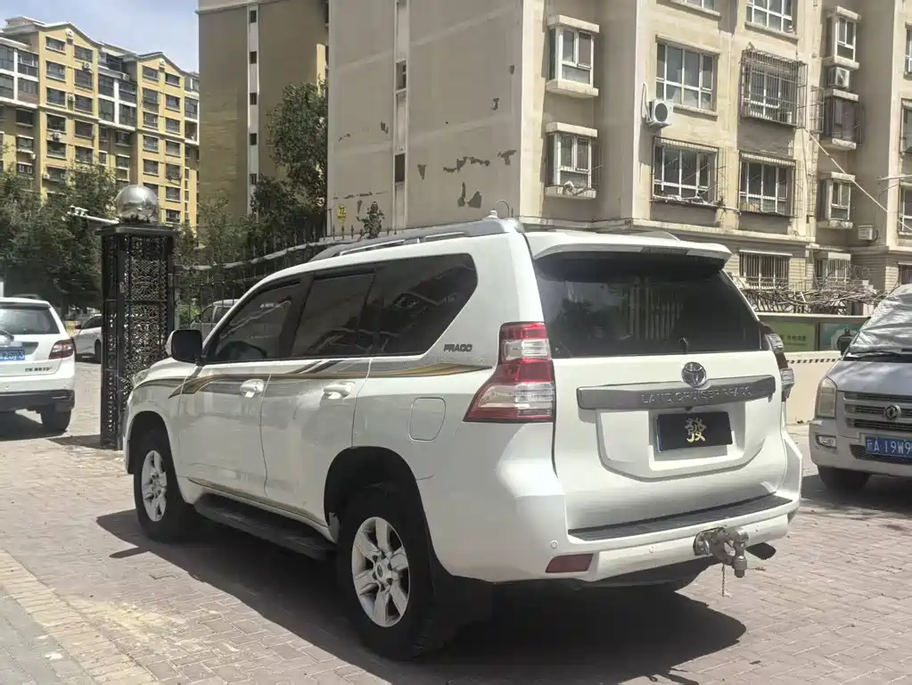 Toyota Prado 2017 — фото 6