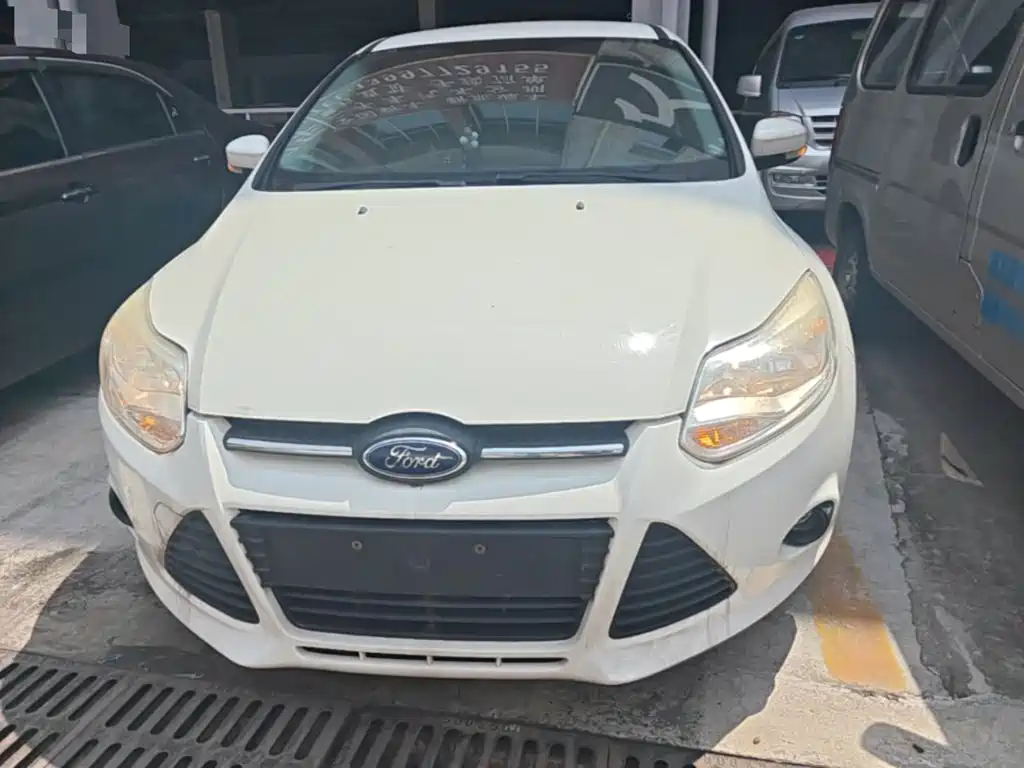 Ford Focus 2015 — фото 3