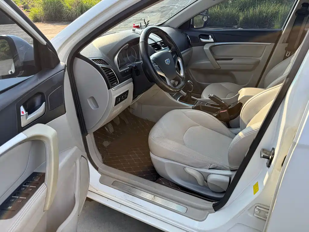 Geely Emgrand 2015