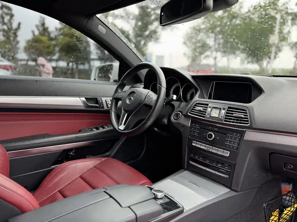 Mercedes-Benz E-Class 2015 — фото 16