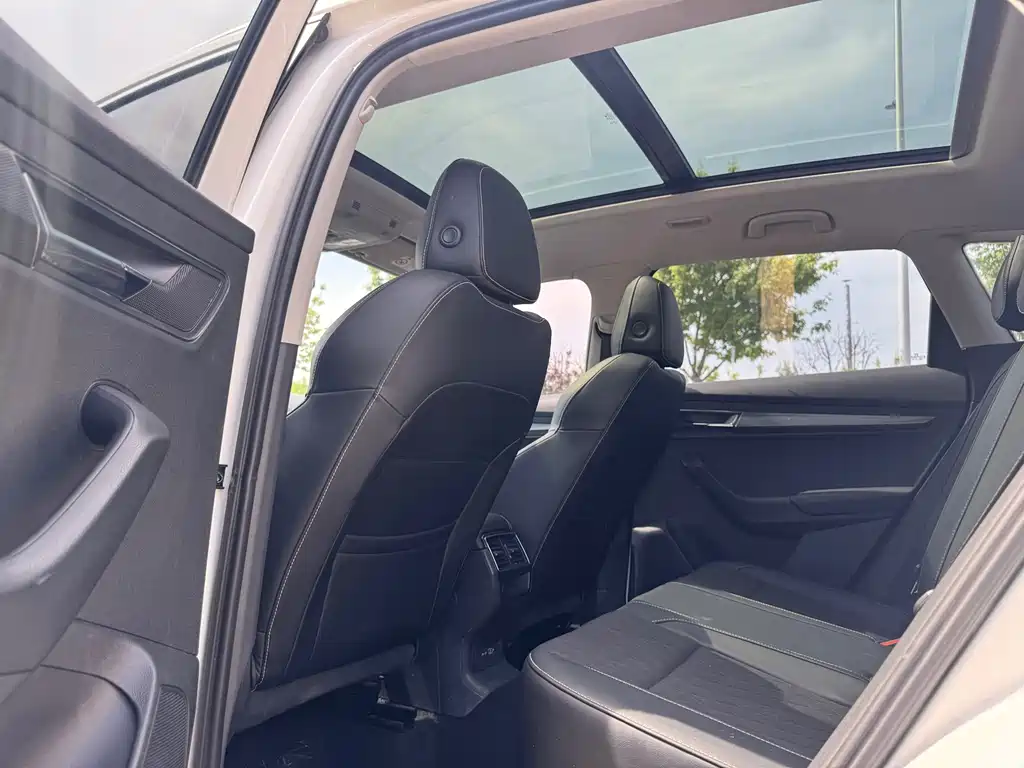 Skoda Karoq 2021 — фото 12