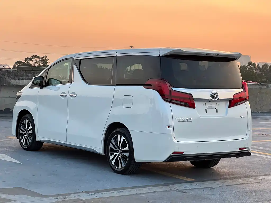 Toyota Alphard 2018 — фото 4