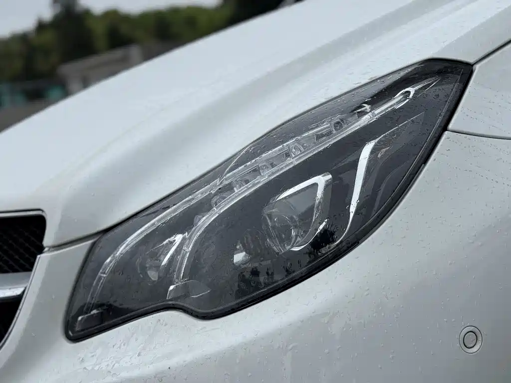 Mercedes-Benz E-Class 2015 — фото 17