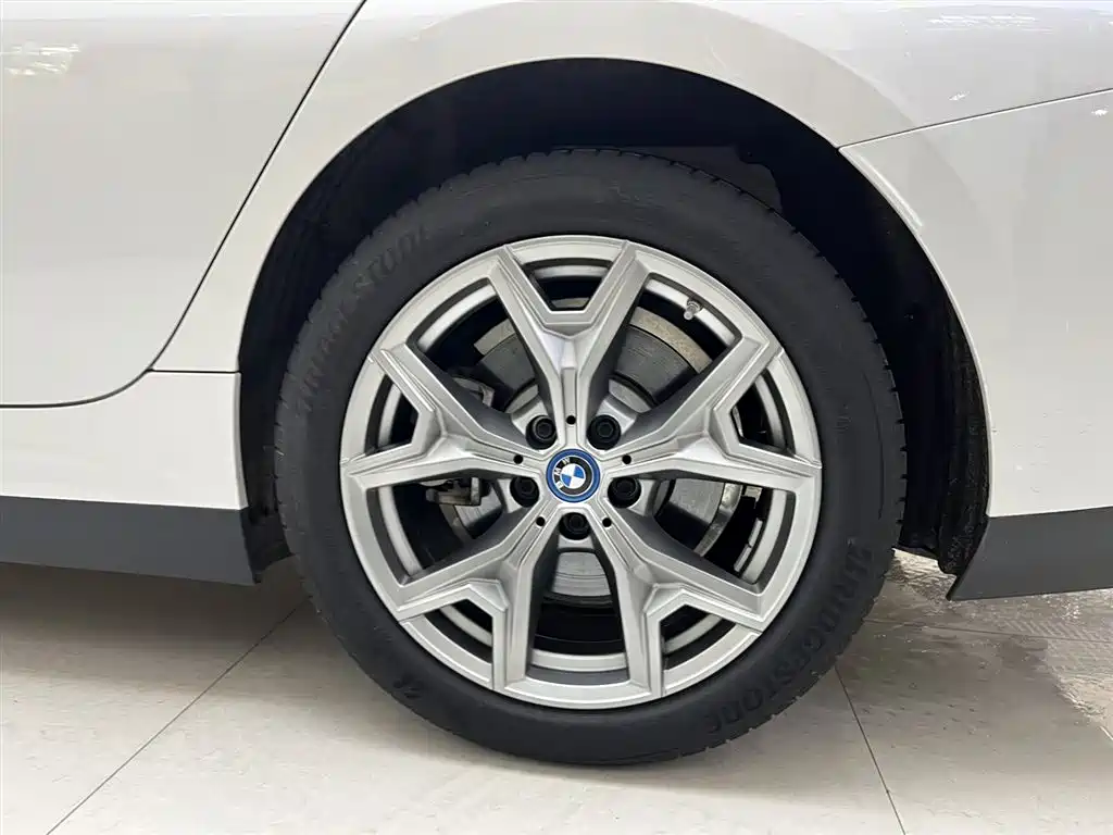 BMW i3 2024 — фото 8