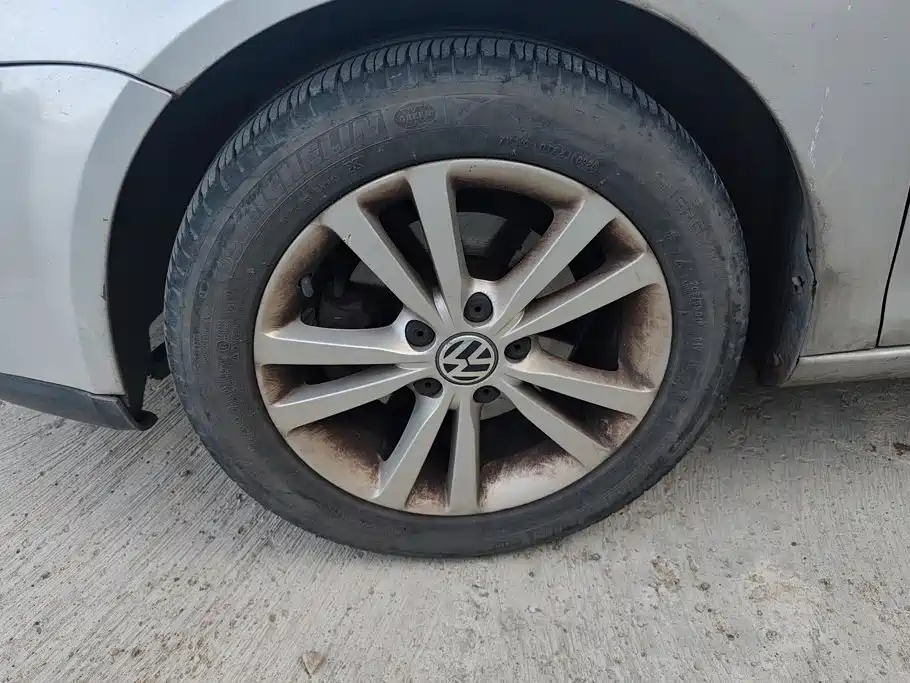 Volkswagen Sagitar 2011