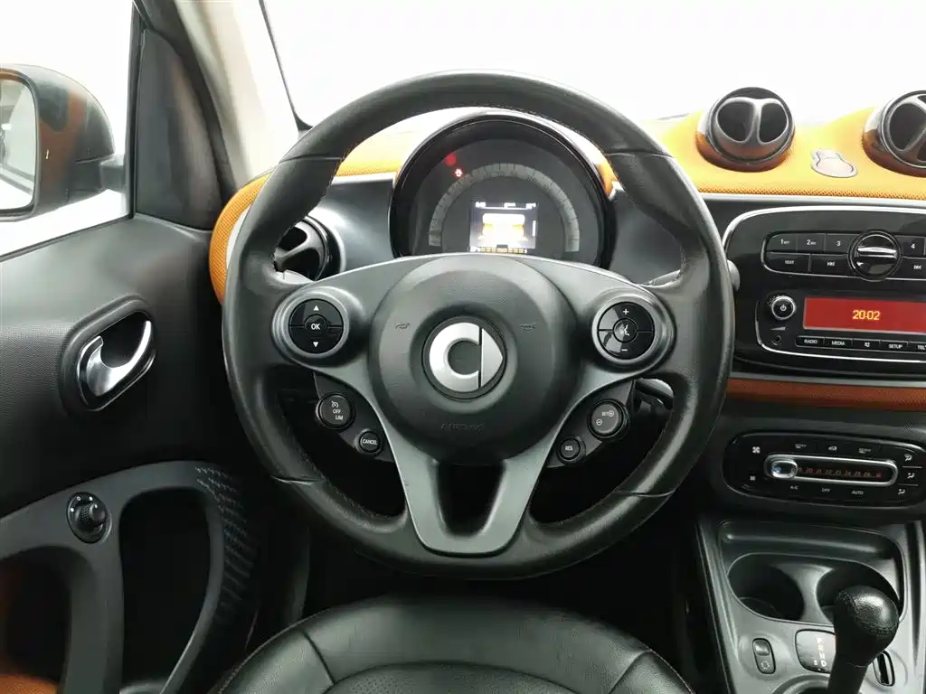 smart Fortwo 2016 — фото 11