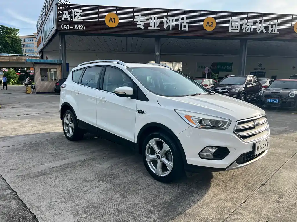 Ford Kuga 2017 — фото 3