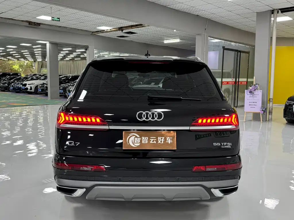 Audi Q7 2022 — фото 8