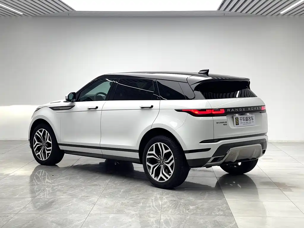 Land Rover Evoque 2024 — фото 4