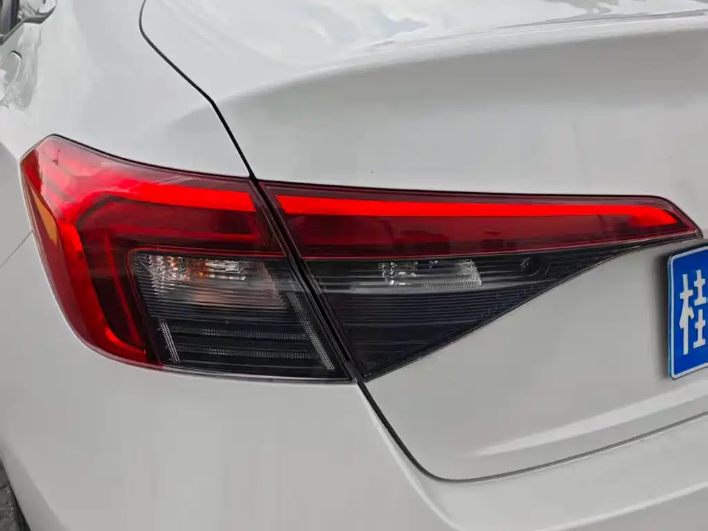 Honda Civic 2023 — фото 15