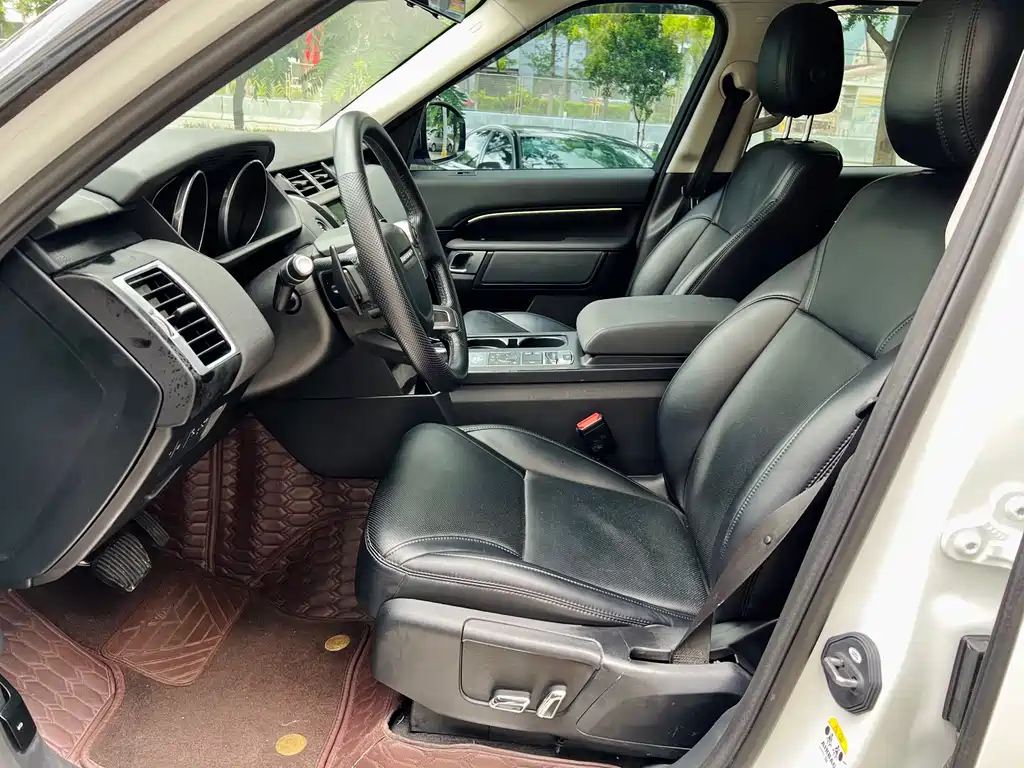 Land Rover Discovery 2018 — фото 12