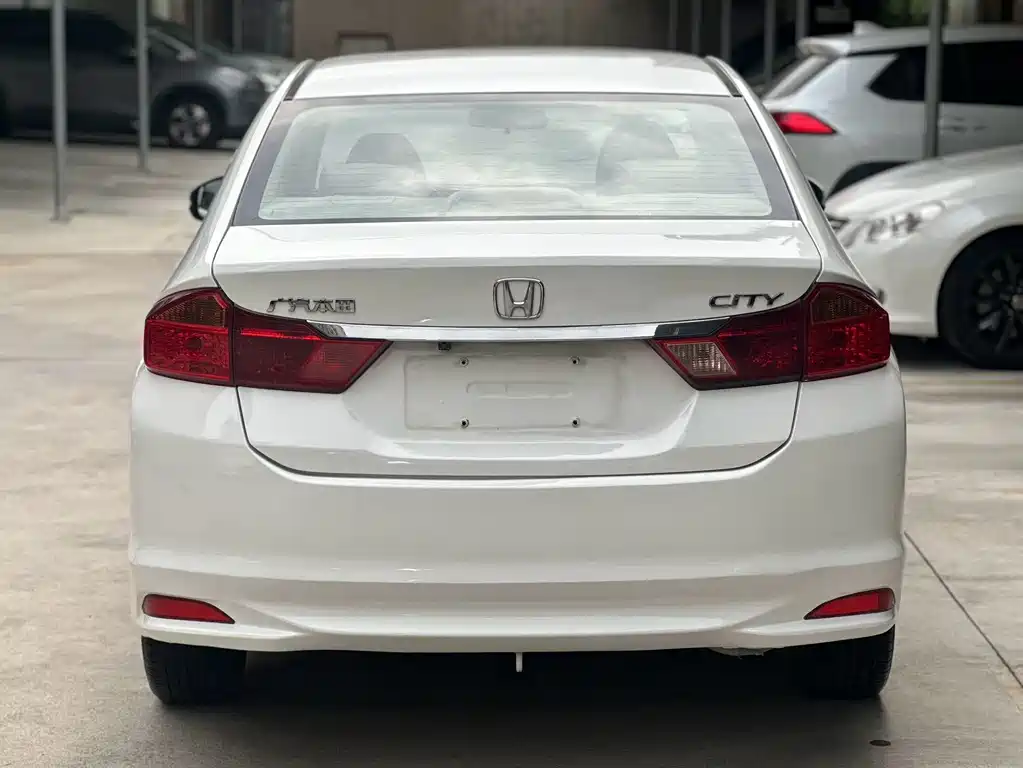 Honda City 2016 — фото 9