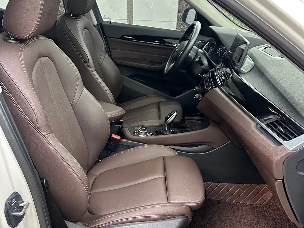 BMW X1 2021 — фото 11