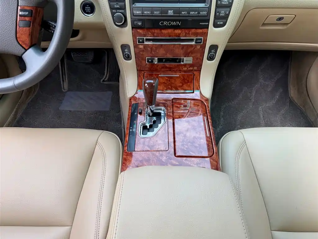 Toyota Crown 2005
