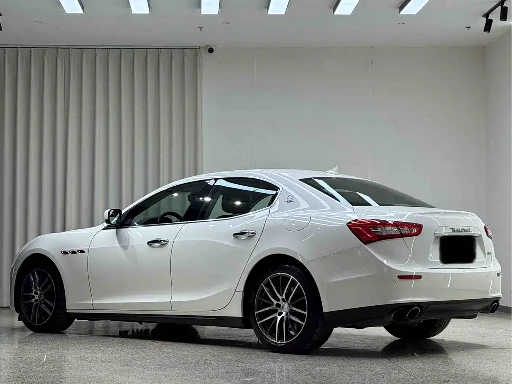 Maserati Ghibli 2015 — фото 4