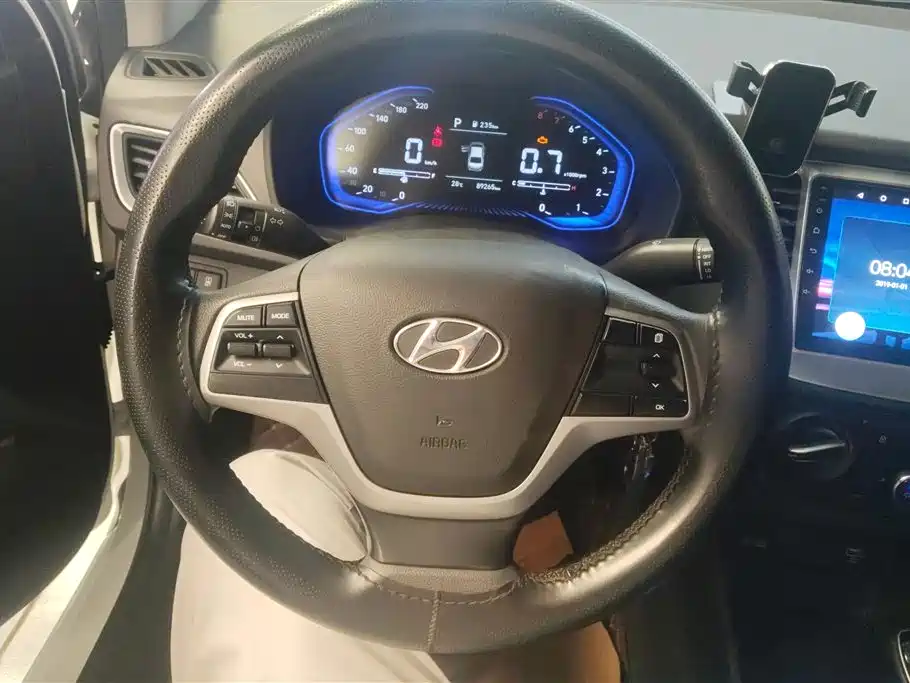 Hyundai Verna 2021 — фото 15