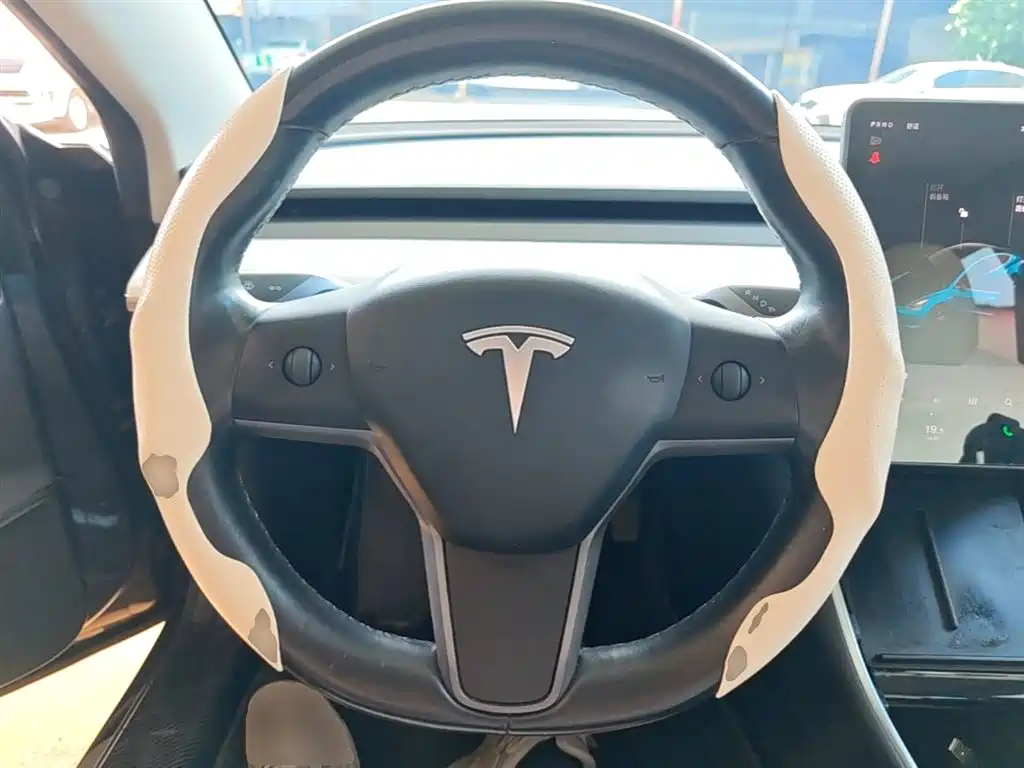 Tesla Model 3 2019 — фото 11
