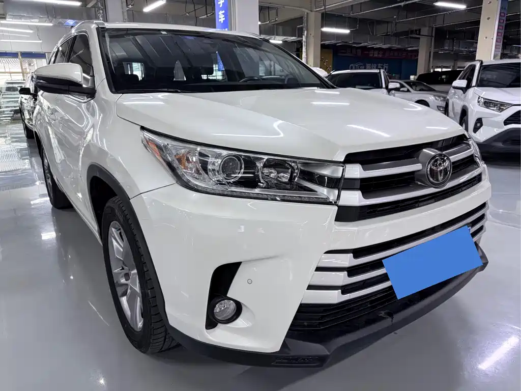 Toyota Highlander 2018 — фото 3
