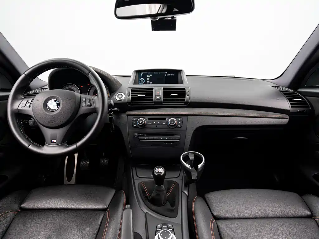 BMW 1 Series M 2012 — фото 3