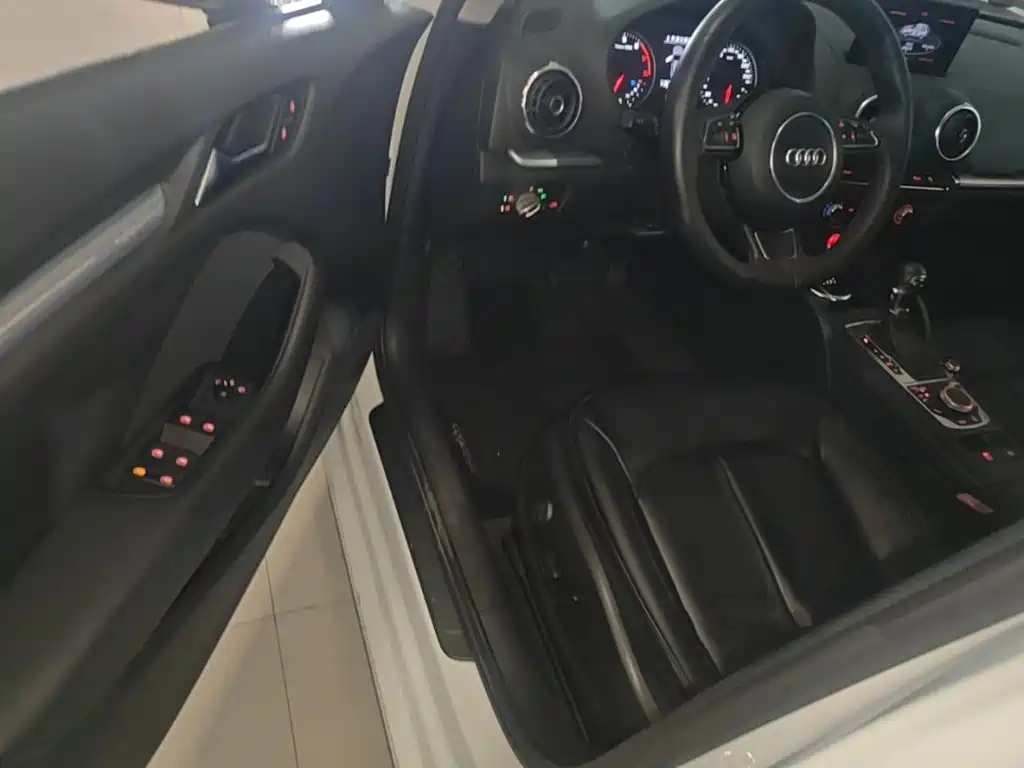 Audi A3 2015 — фото 16