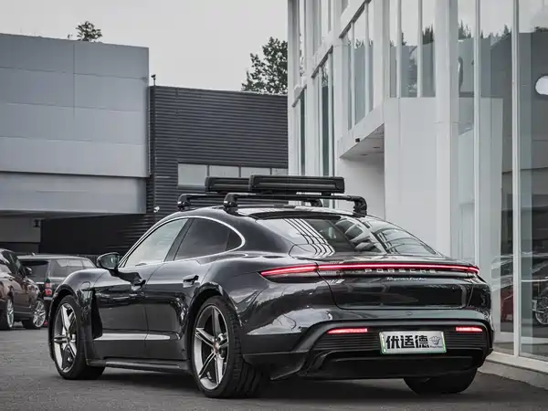 Porsche Taycan 2020