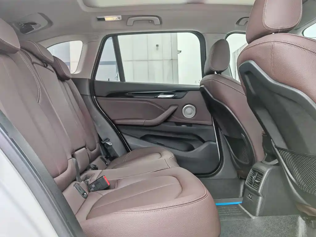 BMW X1 2022 — фото 19